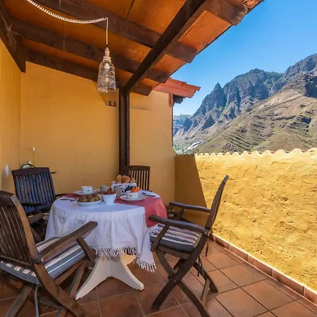 Rural In Agaete With Pool * Agaete (Gran Canaria)